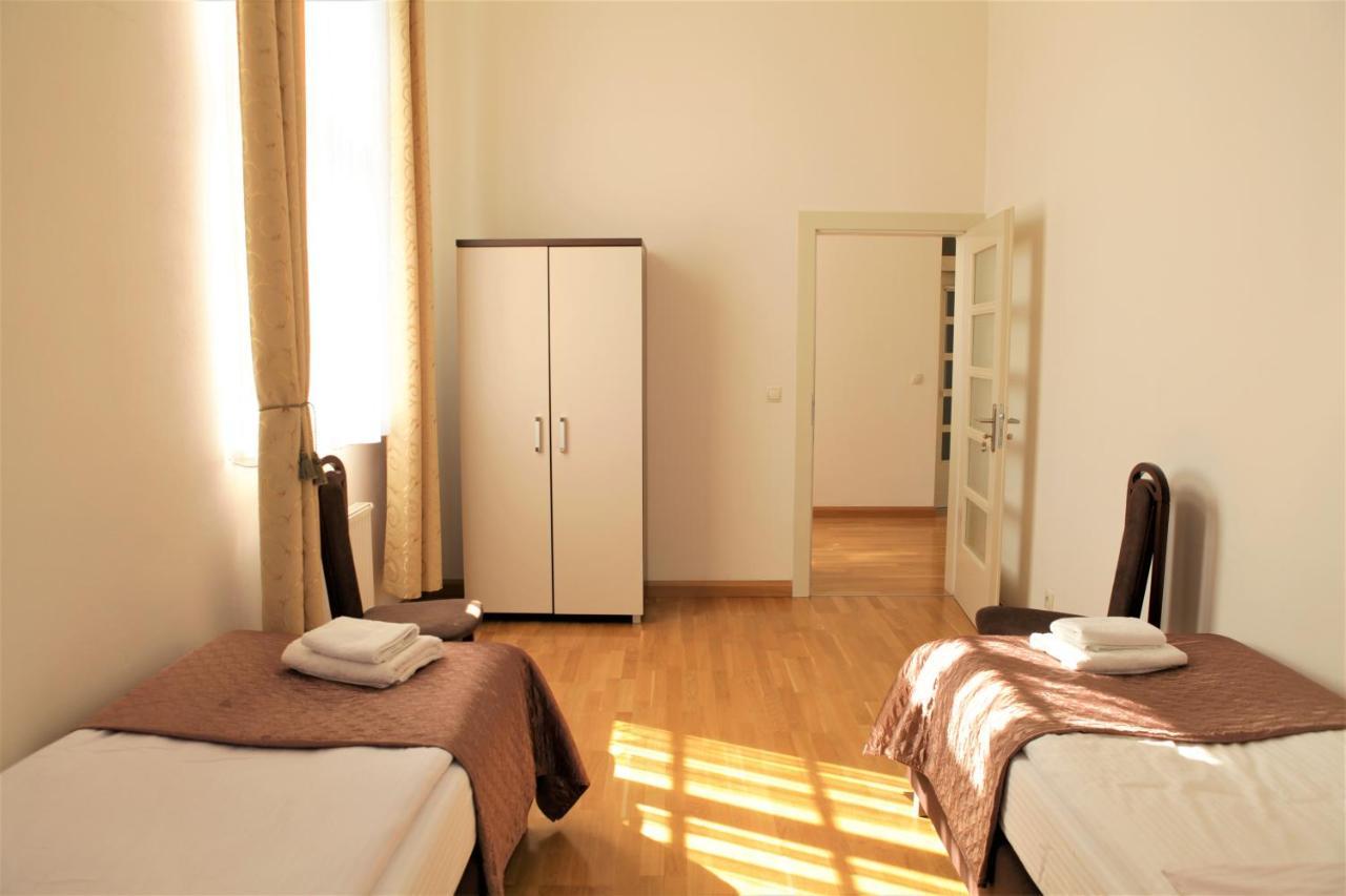 Dom Notre Dame Bed & Breakfast Wroclaw Exterior photo